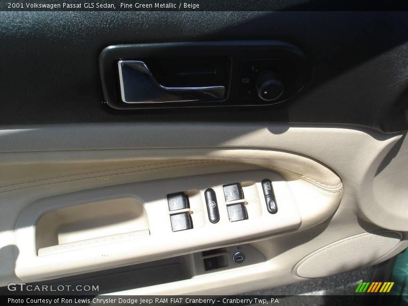 Pine Green Metallic / Beige 2001 Volkswagen Passat GLS Sedan
