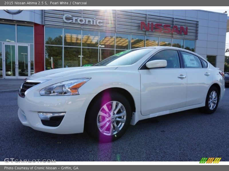 Pearl White / Charcoal 2015 Nissan Altima 2.5 S