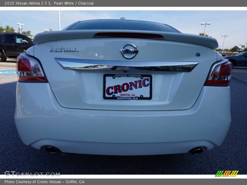 Pearl White / Charcoal 2015 Nissan Altima 2.5 S