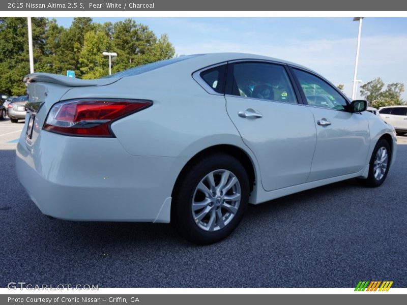 Pearl White / Charcoal 2015 Nissan Altima 2.5 S