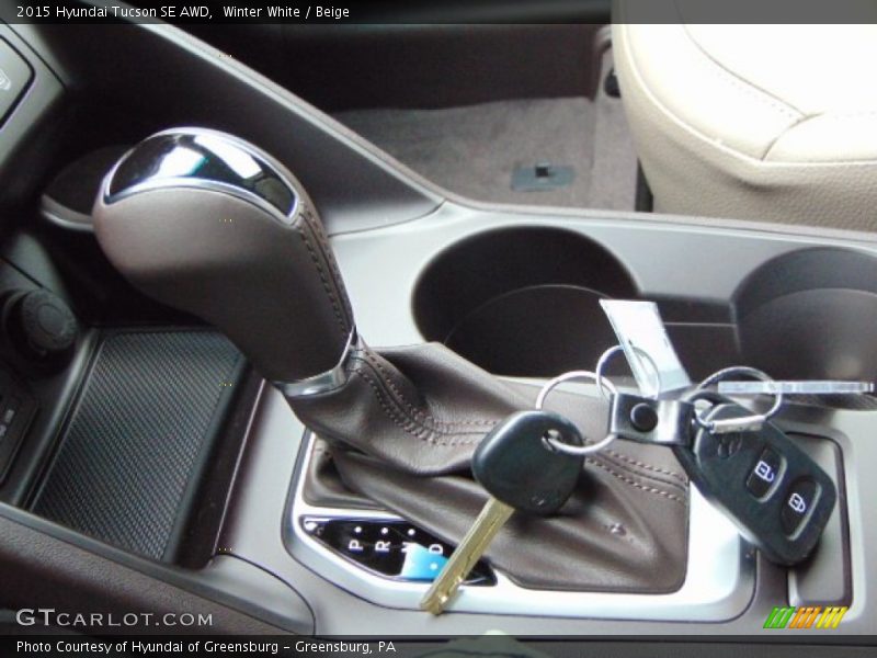 Winter White / Beige 2015 Hyundai Tucson SE AWD