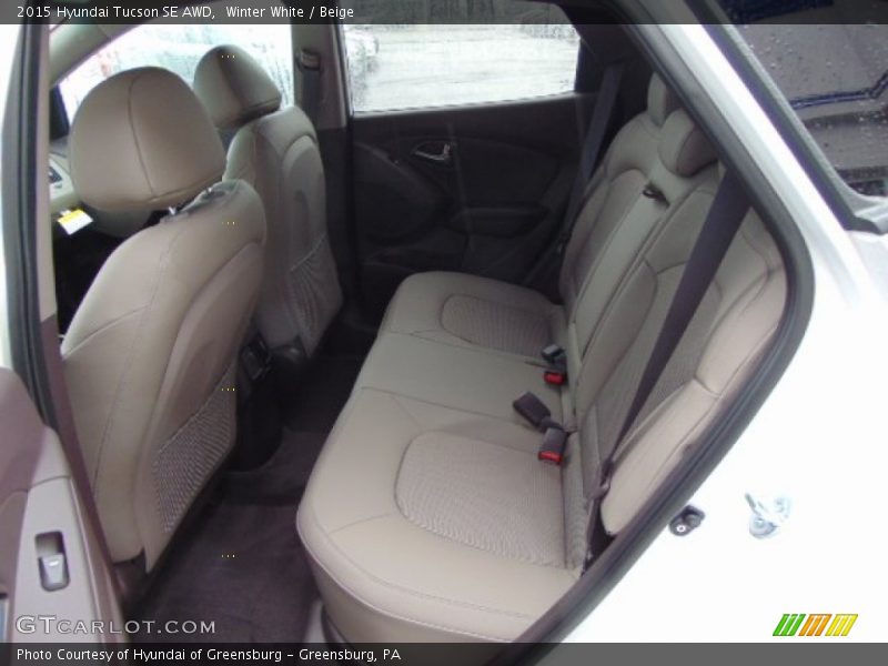 Winter White / Beige 2015 Hyundai Tucson SE AWD