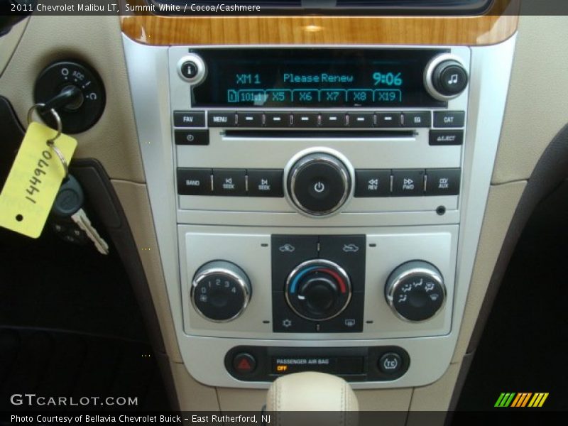 Summit White / Cocoa/Cashmere 2011 Chevrolet Malibu LT