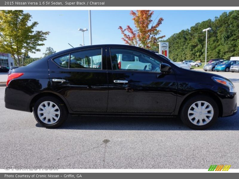 Super Black / Charcoal 2015 Nissan Versa 1.6 SV Sedan