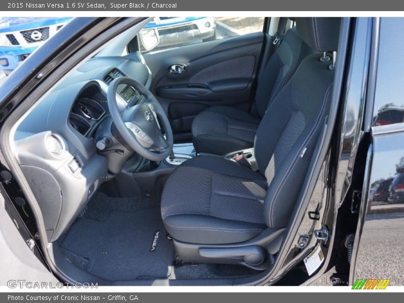 Super Black / Charcoal 2015 Nissan Versa 1.6 SV Sedan