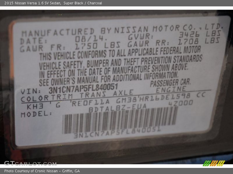 Super Black / Charcoal 2015 Nissan Versa 1.6 SV Sedan
