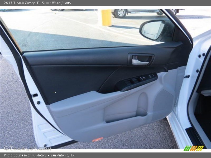 Super White / Ivory 2013 Toyota Camry LE