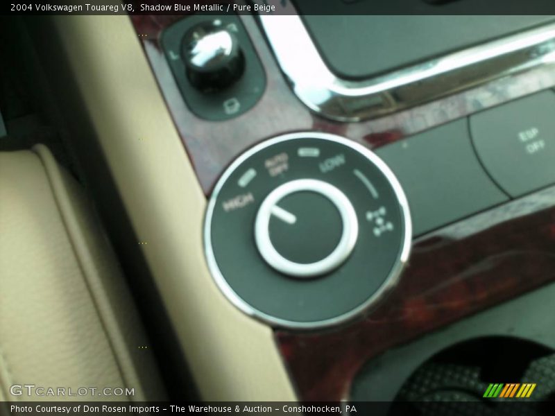 Shadow Blue Metallic / Pure Beige 2004 Volkswagen Touareg V8