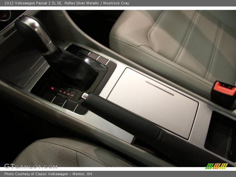 Reflex Silver Metallic / Moonrock Gray 2012 Volkswagen Passat 2.5L SE