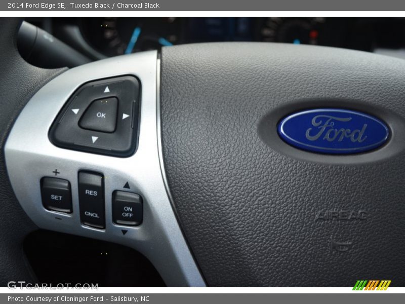 Tuxedo Black / Charcoal Black 2014 Ford Edge SE