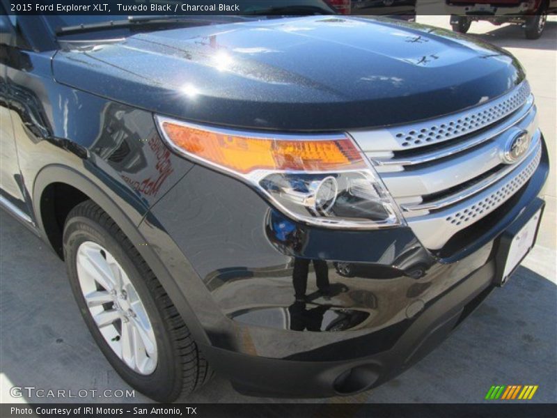 Tuxedo Black / Charcoal Black 2015 Ford Explorer XLT