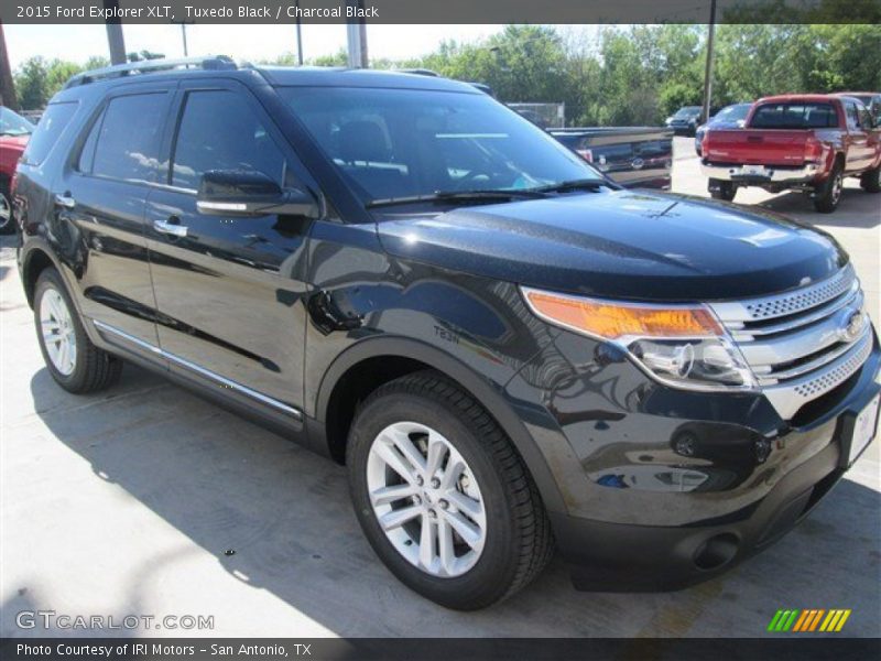 Tuxedo Black / Charcoal Black 2015 Ford Explorer XLT