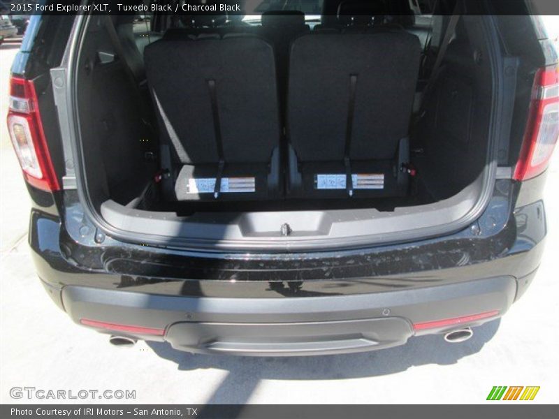Tuxedo Black / Charcoal Black 2015 Ford Explorer XLT