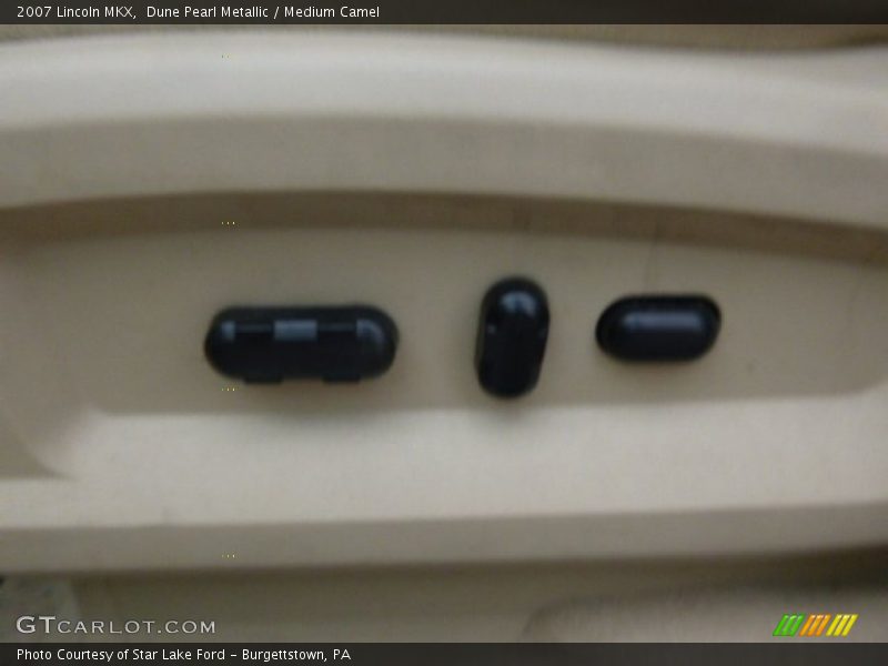 Dune Pearl Metallic / Medium Camel 2007 Lincoln MKX