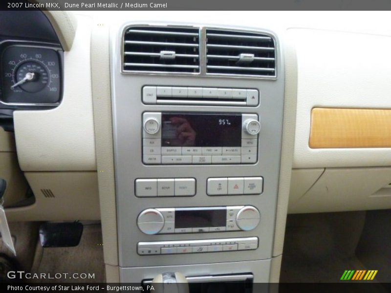 Dune Pearl Metallic / Medium Camel 2007 Lincoln MKX