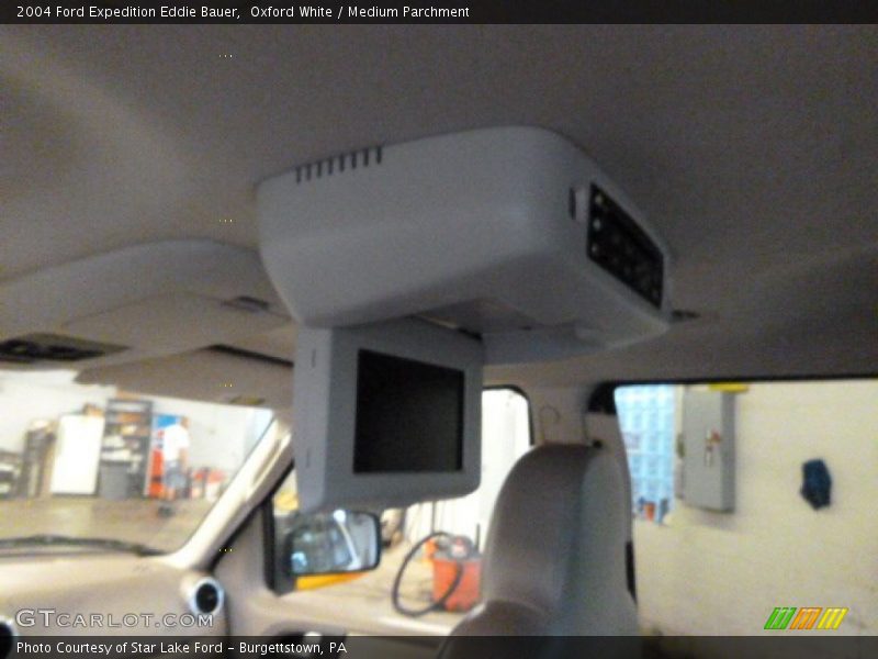 Oxford White / Medium Parchment 2004 Ford Expedition Eddie Bauer