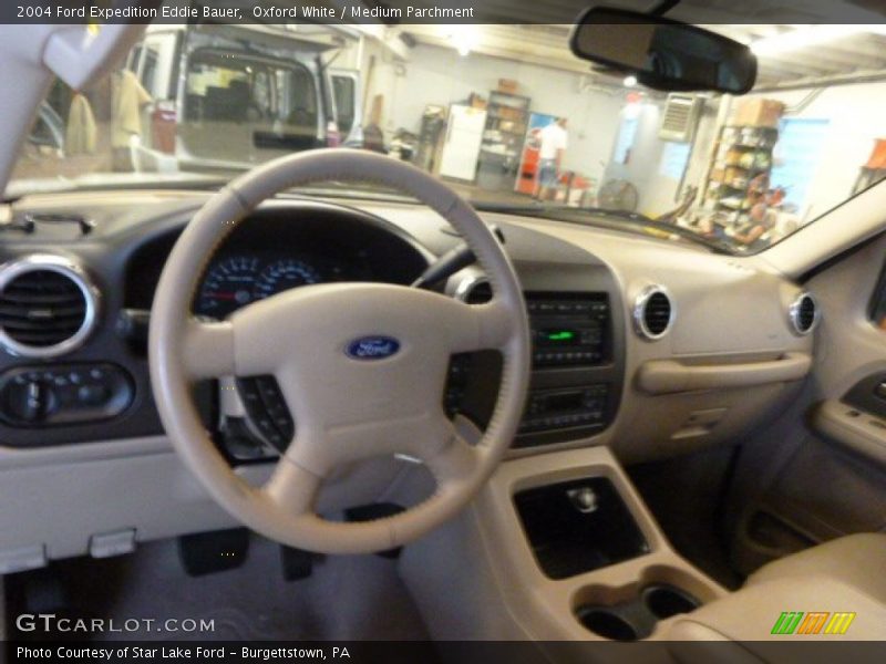 Oxford White / Medium Parchment 2004 Ford Expedition Eddie Bauer