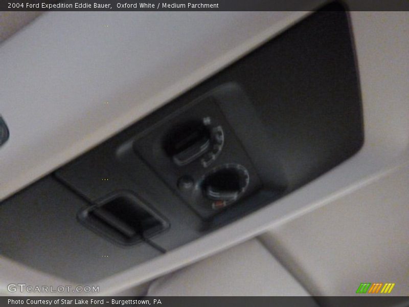Oxford White / Medium Parchment 2004 Ford Expedition Eddie Bauer