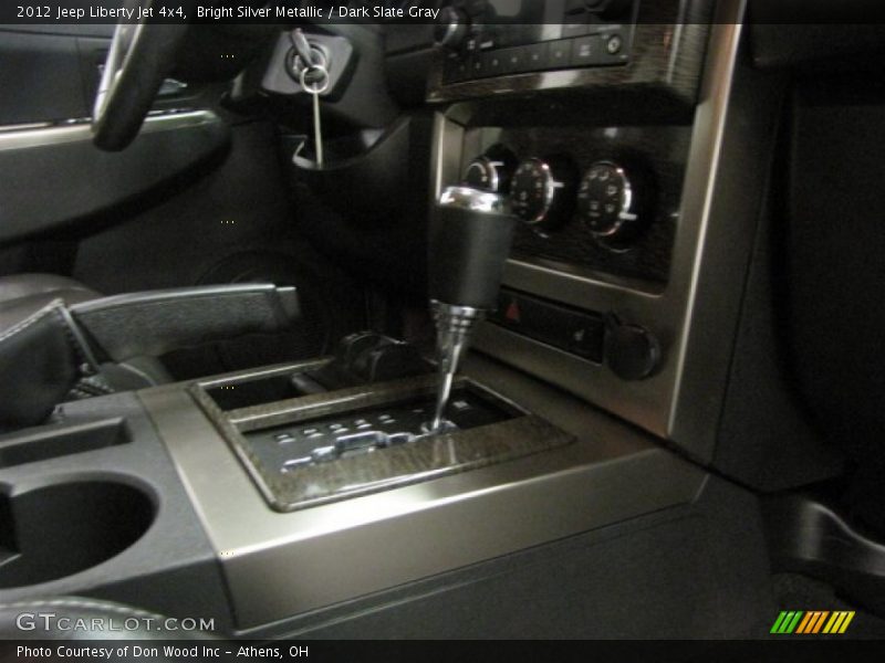Bright Silver Metallic / Dark Slate Gray 2012 Jeep Liberty Jet 4x4