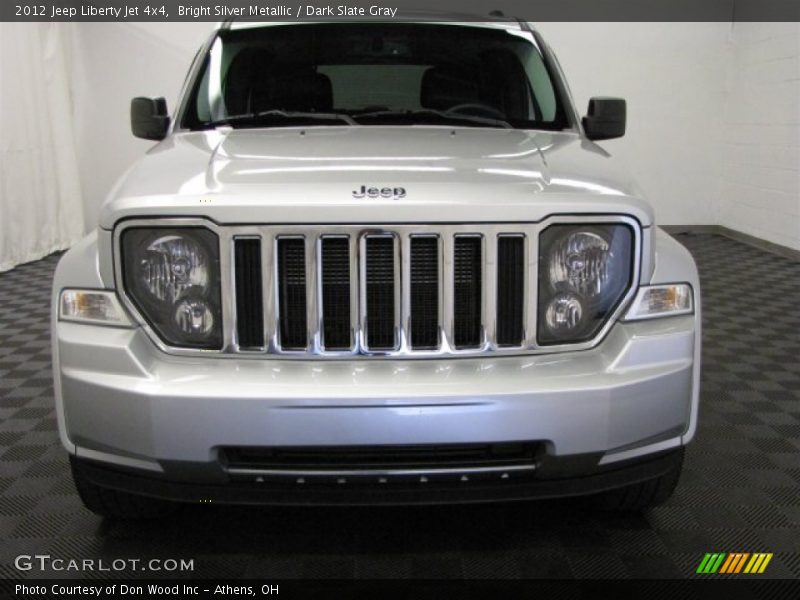 Bright Silver Metallic / Dark Slate Gray 2012 Jeep Liberty Jet 4x4