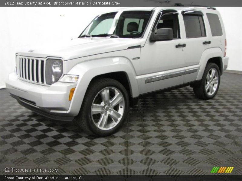 Bright Silver Metallic / Dark Slate Gray 2012 Jeep Liberty Jet 4x4