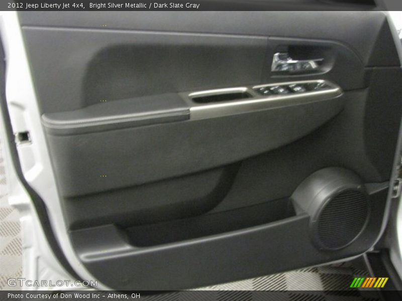 Bright Silver Metallic / Dark Slate Gray 2012 Jeep Liberty Jet 4x4