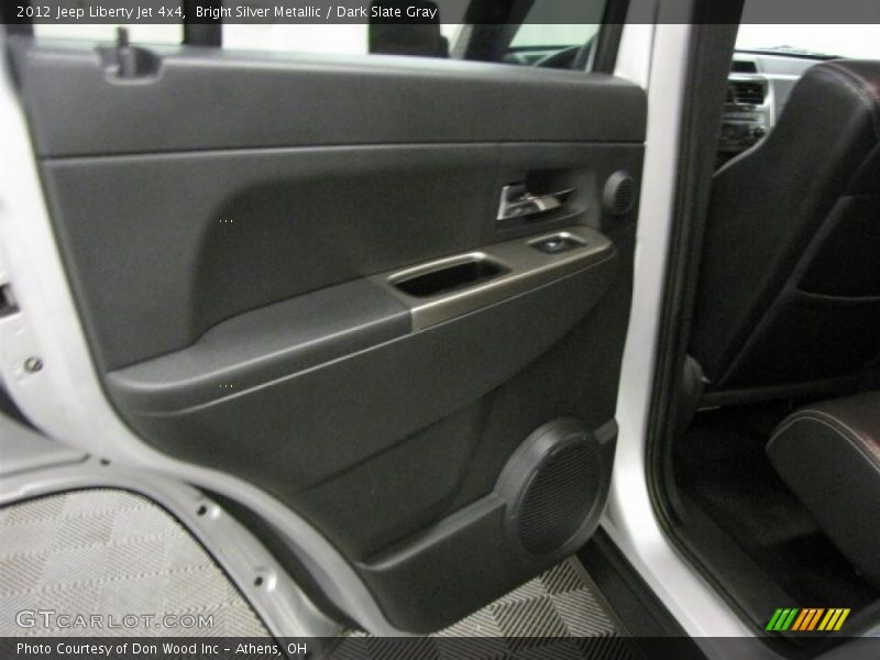 Bright Silver Metallic / Dark Slate Gray 2012 Jeep Liberty Jet 4x4