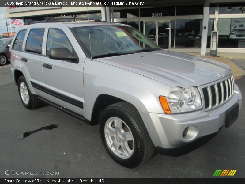 Bright Silver Metallic / Medium Slate Gray 2005 Jeep Grand Cherokee Laredo