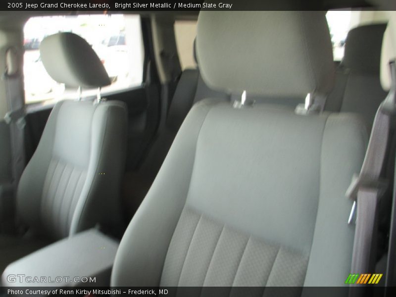 Bright Silver Metallic / Medium Slate Gray 2005 Jeep Grand Cherokee Laredo