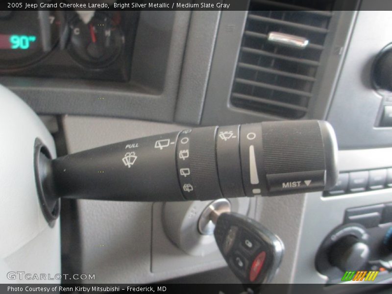 Bright Silver Metallic / Medium Slate Gray 2005 Jeep Grand Cherokee Laredo