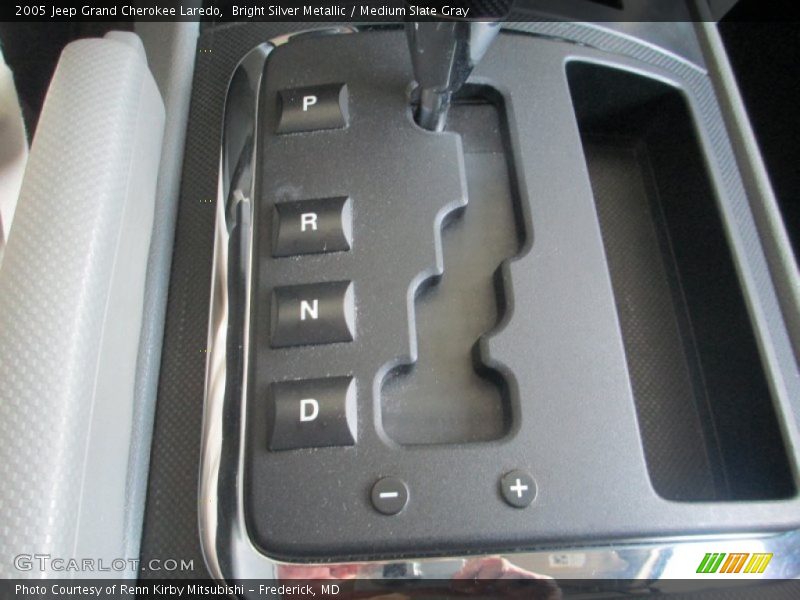 Bright Silver Metallic / Medium Slate Gray 2005 Jeep Grand Cherokee Laredo