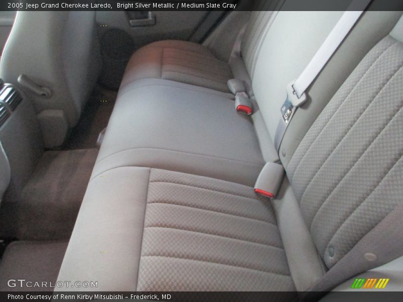 Bright Silver Metallic / Medium Slate Gray 2005 Jeep Grand Cherokee Laredo