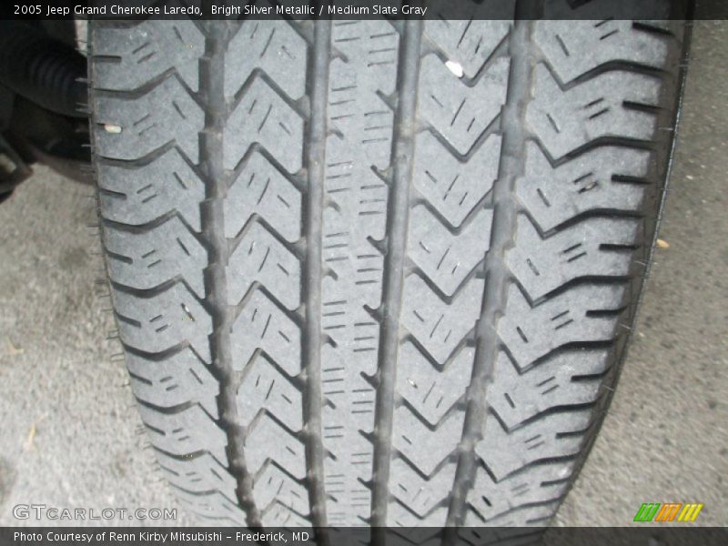 Bright Silver Metallic / Medium Slate Gray 2005 Jeep Grand Cherokee Laredo