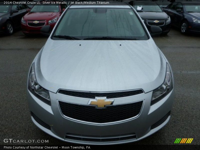Silver Ice Metallic / Jet Black/Medium Titanium 2014 Chevrolet Cruze LS