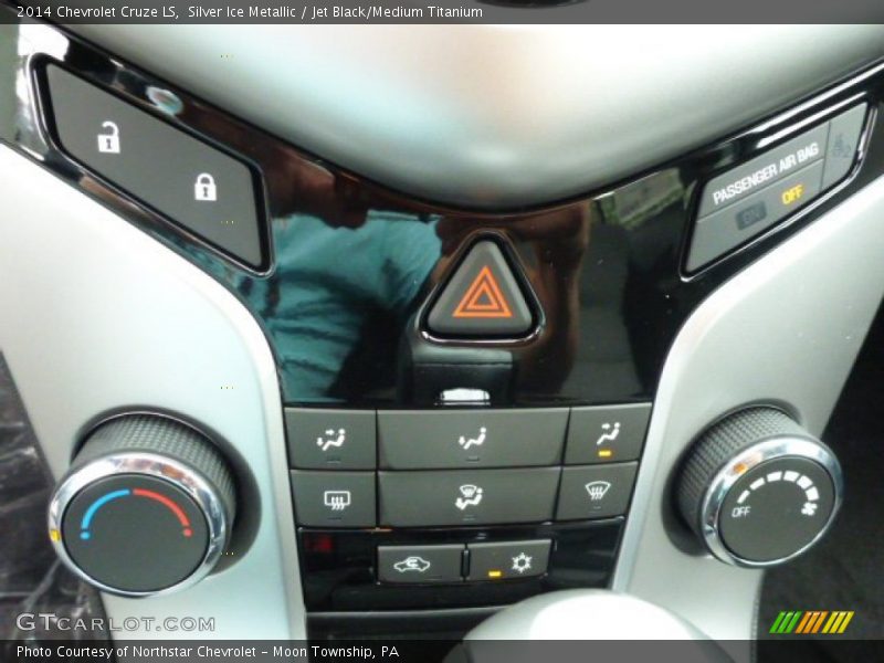 Silver Ice Metallic / Jet Black/Medium Titanium 2014 Chevrolet Cruze LS