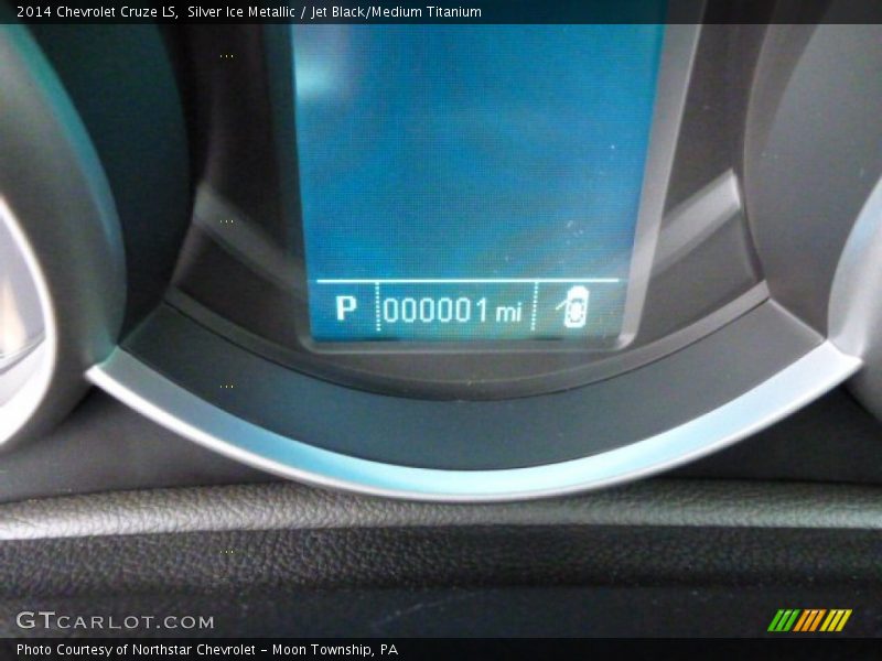 Silver Ice Metallic / Jet Black/Medium Titanium 2014 Chevrolet Cruze LS
