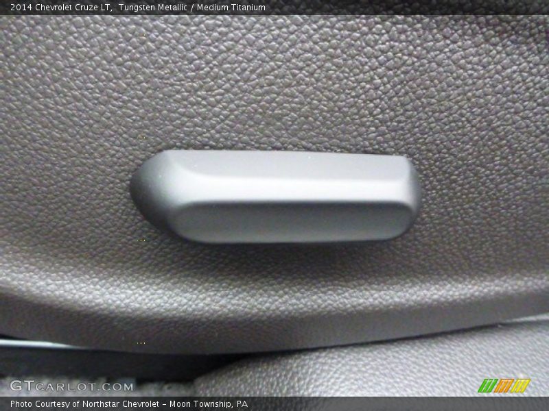 Tungsten Metallic / Medium Titanium 2014 Chevrolet Cruze LT