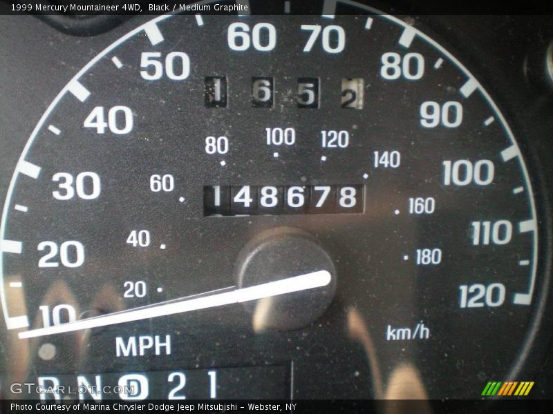 Black / Medium Graphite 1999 Mercury Mountaineer 4WD