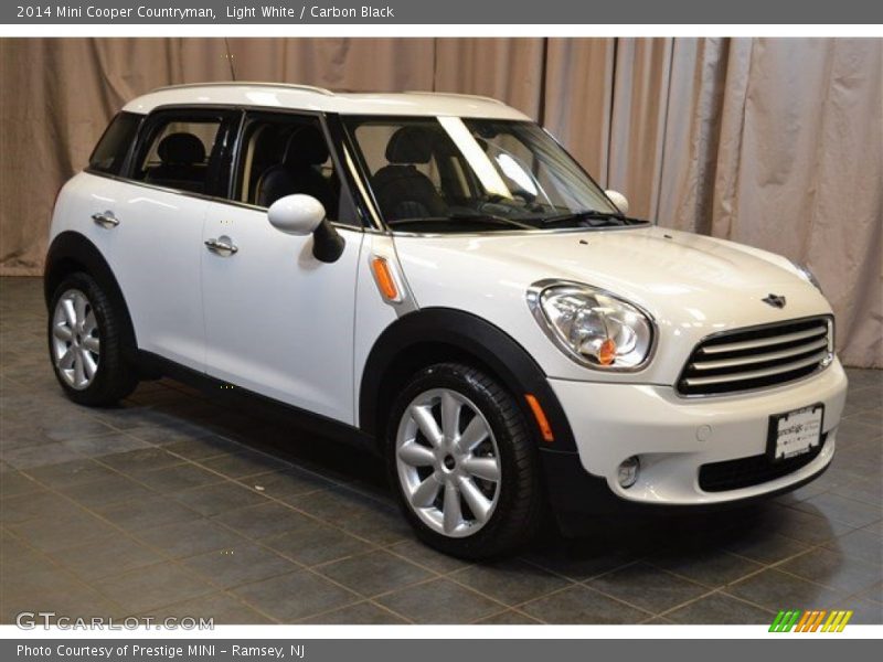Light White / Carbon Black 2014 Mini Cooper Countryman