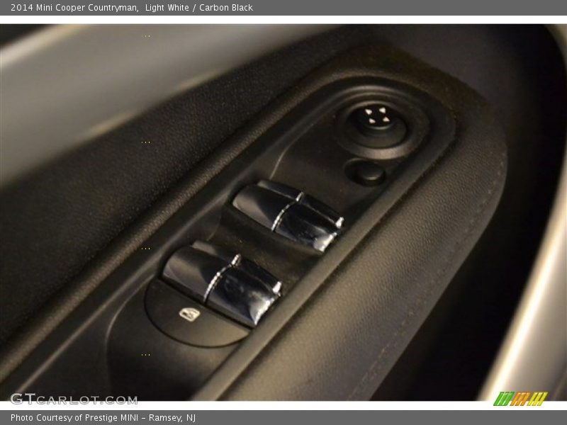 Light White / Carbon Black 2014 Mini Cooper Countryman