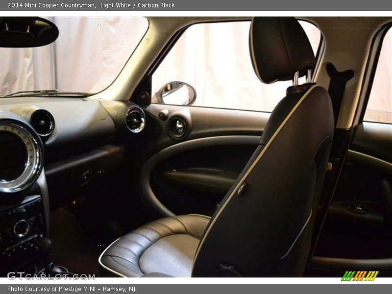 Light White / Carbon Black 2014 Mini Cooper Countryman