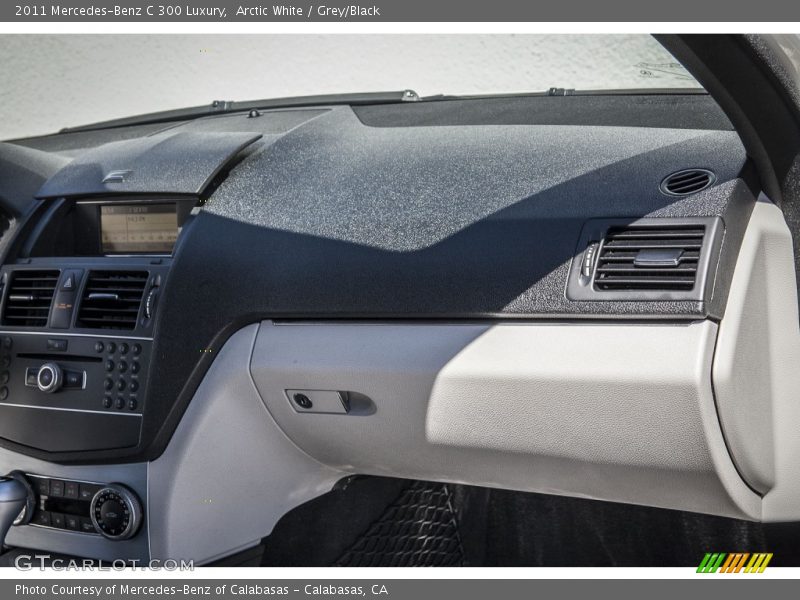Arctic White / Grey/Black 2011 Mercedes-Benz C 300 Luxury