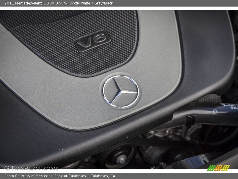 Arctic White / Grey/Black 2011 Mercedes-Benz C 300 Luxury