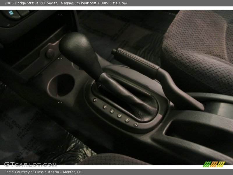Magnesium Pearlcoat / Dark Slate Grey 2006 Dodge Stratus SXT Sedan