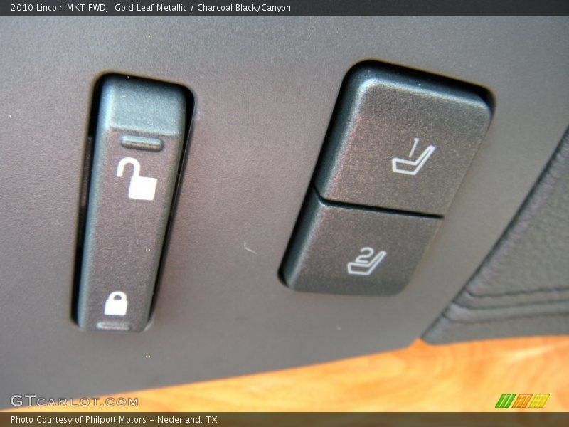 Gold Leaf Metallic / Charcoal Black/Canyon 2010 Lincoln MKT FWD