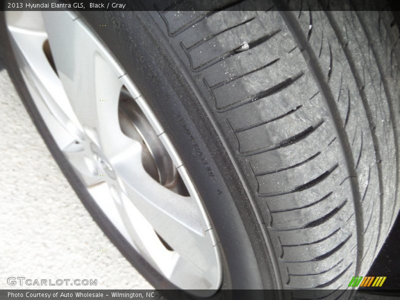 Black / Gray 2013 Hyundai Elantra GLS