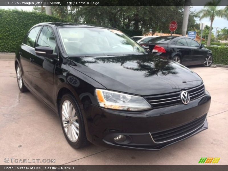 Black / Cornsilk Beige 2012 Volkswagen Jetta SEL Sedan
