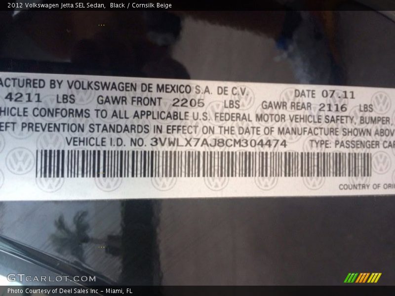 Black / Cornsilk Beige 2012 Volkswagen Jetta SEL Sedan