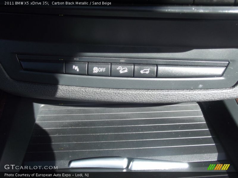 Carbon Black Metallic / Sand Beige 2011 BMW X5 xDrive 35i