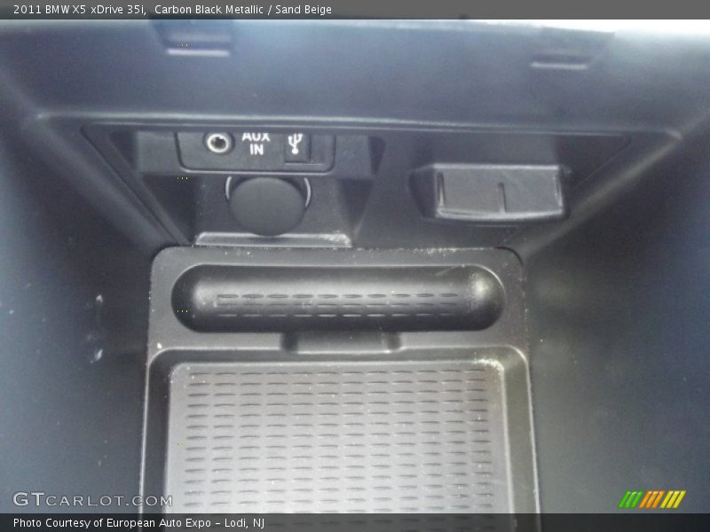 Carbon Black Metallic / Sand Beige 2011 BMW X5 xDrive 35i